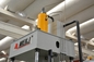 Cuatro prensa hidráulica del poste de Ton Servo Hydraulic Press Machine 4 de la columna 100